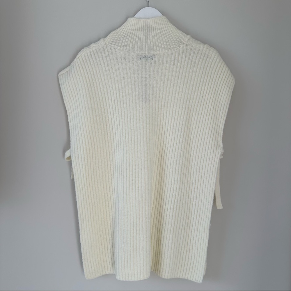 Steve Madden Cream Cable Knit Sleeveless Sweater Vest Layer Warm Cozy Top Medium - Picture 5 of 12